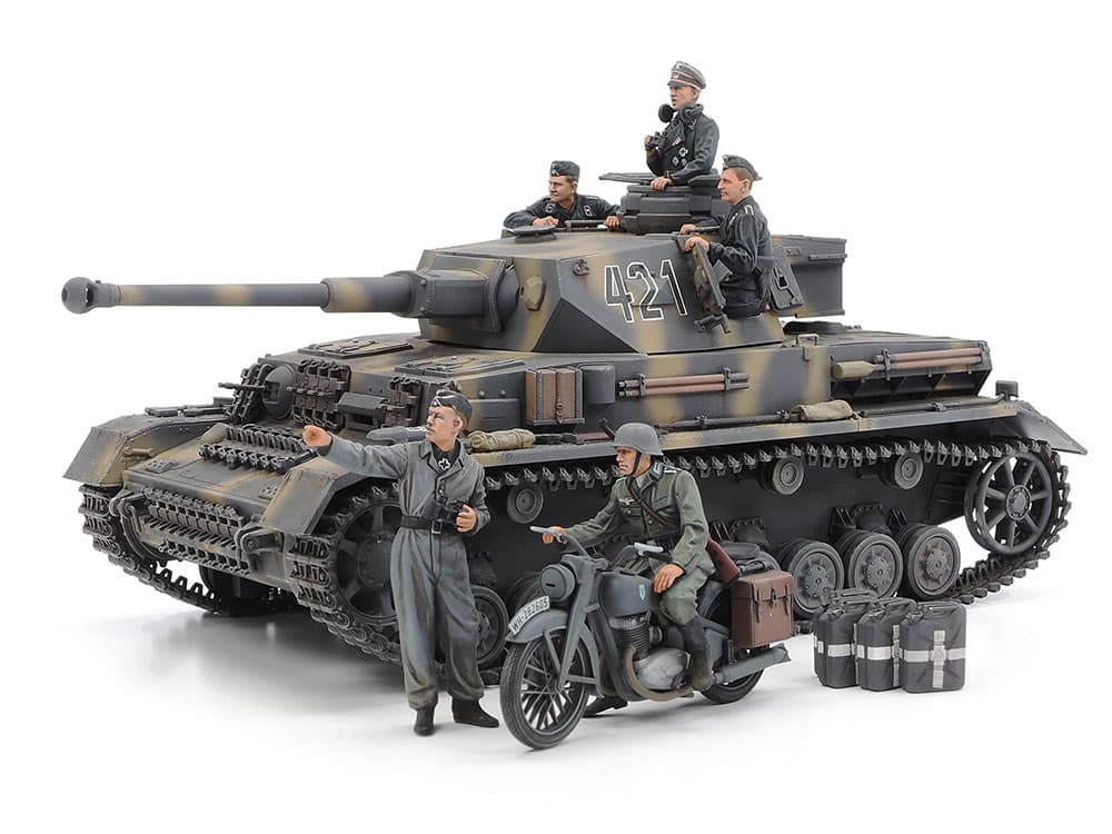 Tamiya 1/35 Panzerkampfwagen IV Ausf G Early Production & Motorcycle Eastern Front (TA25209)