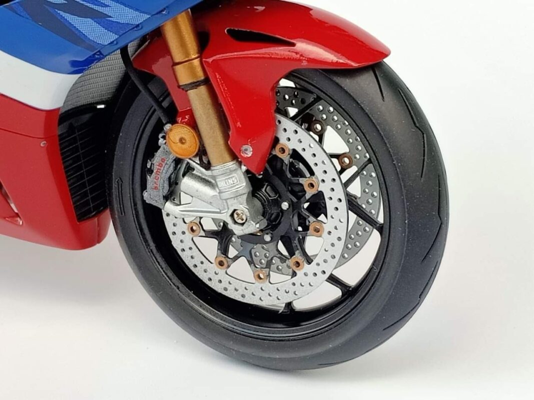 Pro Built Tamiya 1/12 TA14138 Honda CBR1000RR-R FIREBLADE SP#6