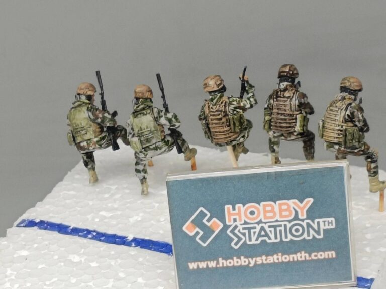 ผลงานทำสีฟิกเกอร์ทหาร 1/35 มุมด้านหลัง - บริการประกอบทำสีโมเดลด้วยมืออาชีพ โดย Hobby Stationth