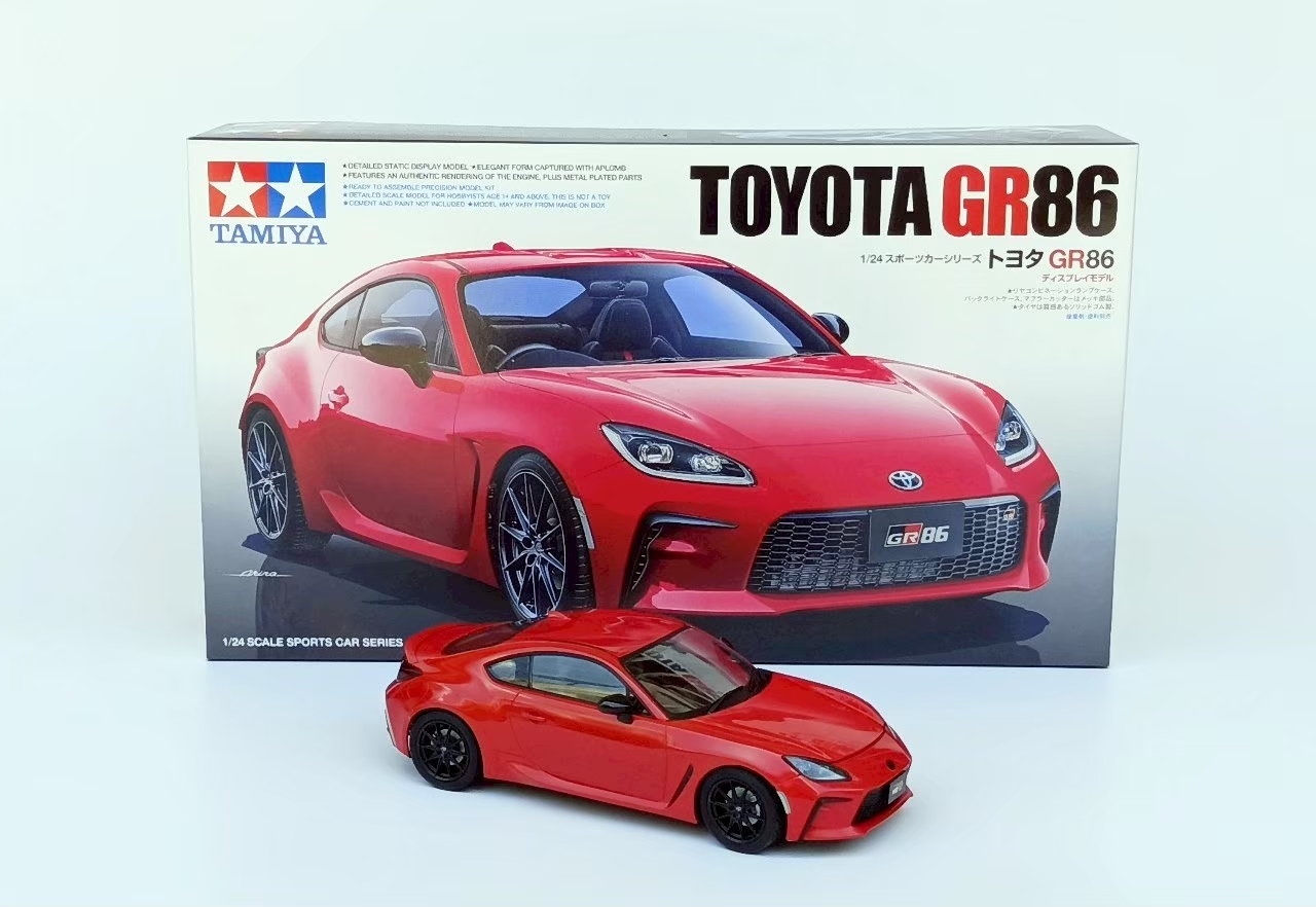 ผลงานรับประกอบทำสีโมเดลรถยนต์ Tamiya 1/24 Toyota GR86 สีแดง (TA24361) โดย Hobby Stationth